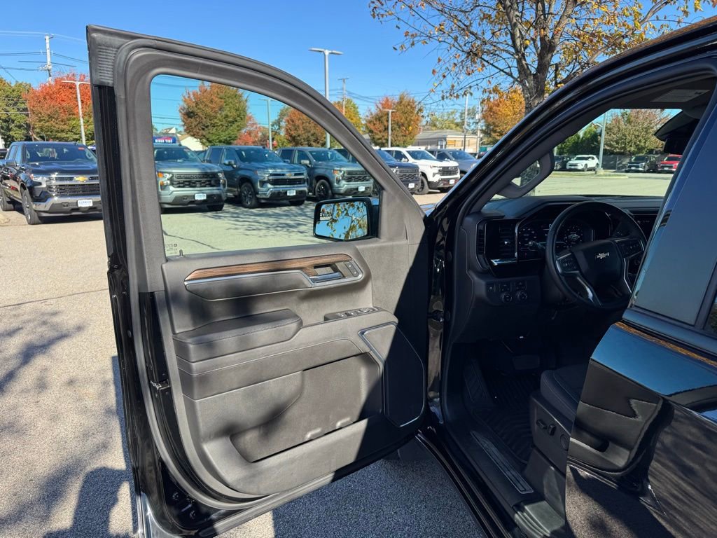 Used 2023 Chevrolet Silverado 1500 LT image 10