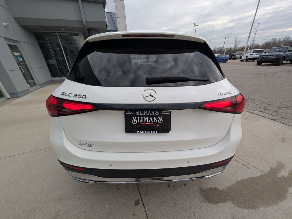 Used 2023 Mercedes-Benz GLC 300 4MATIC image 9