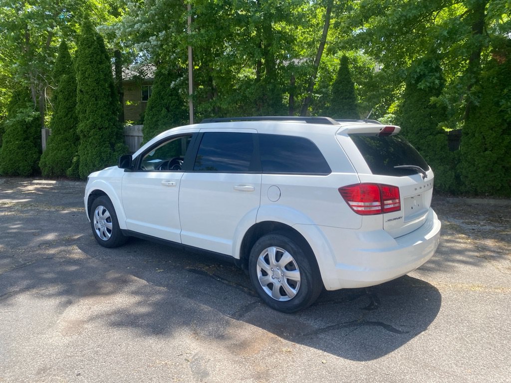 Used 2016 Dodge Journey SE w/ Flexible Seating Group FWD image 3