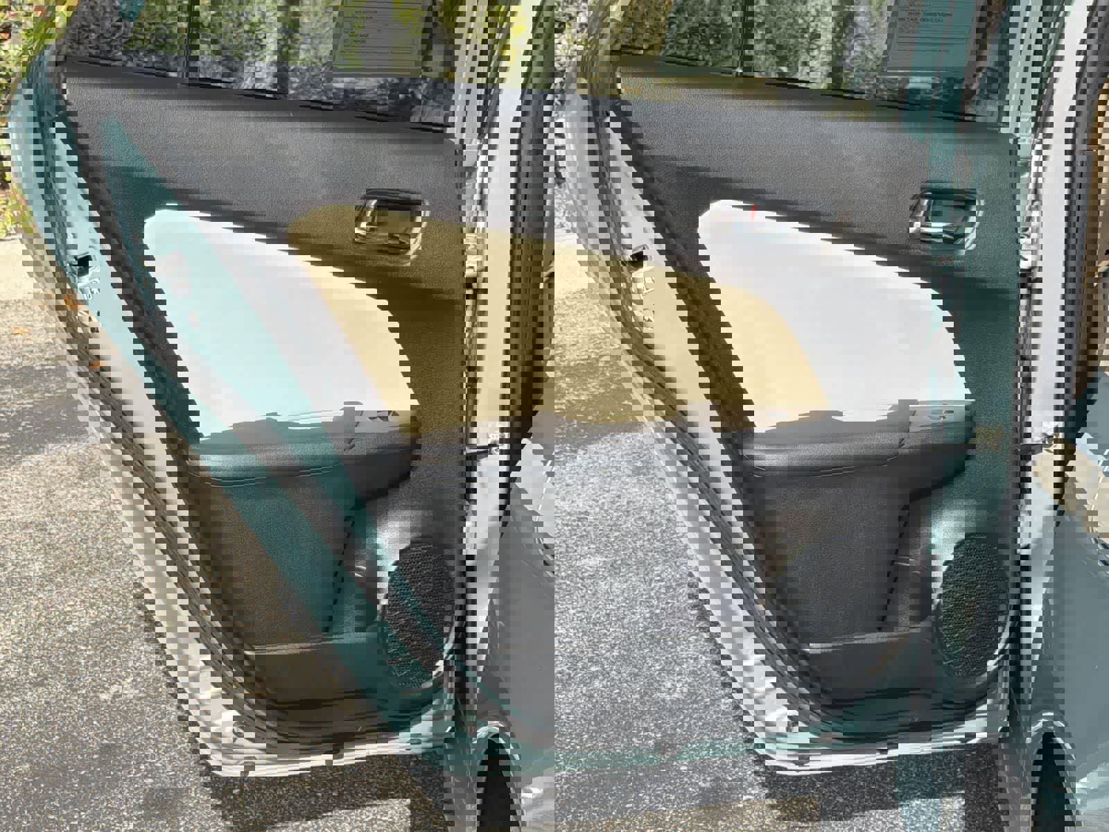 Used 2021 Toyota Prius L Eco image 27