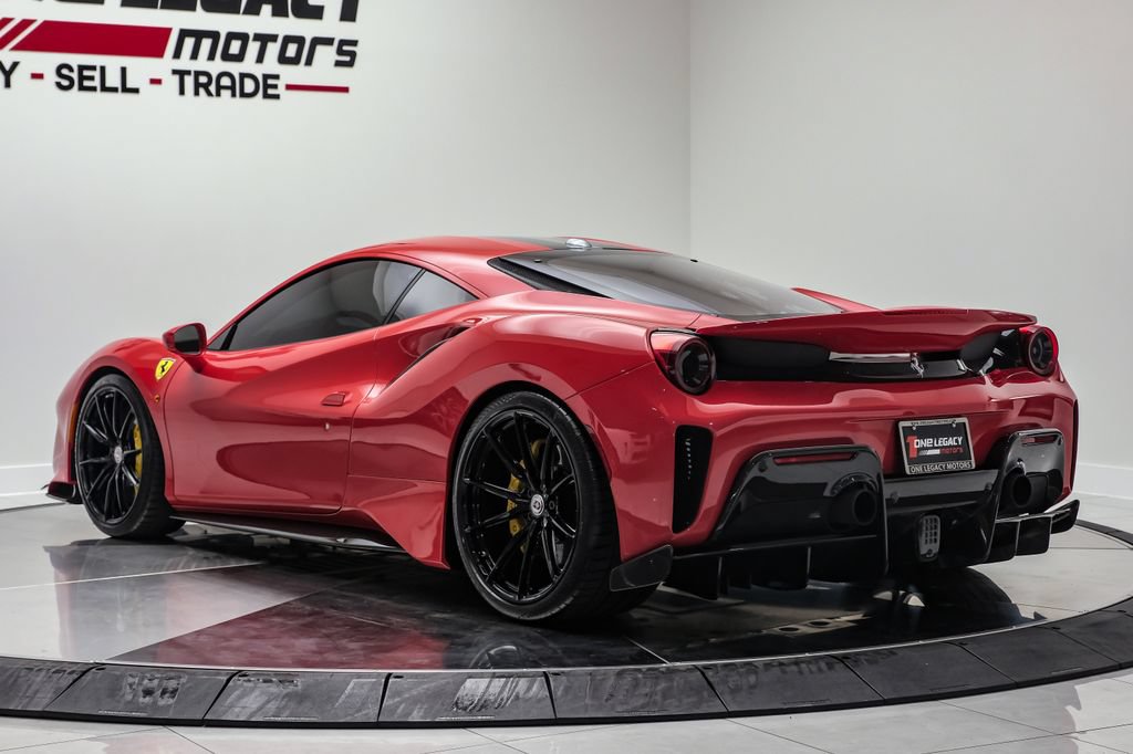 Used 2019 Ferrari 488 Pista Coupe RWD image 11