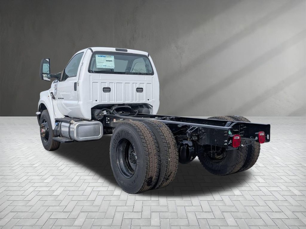 New 2025 Ford F750 2WD Regular Cab Super Duty image 14