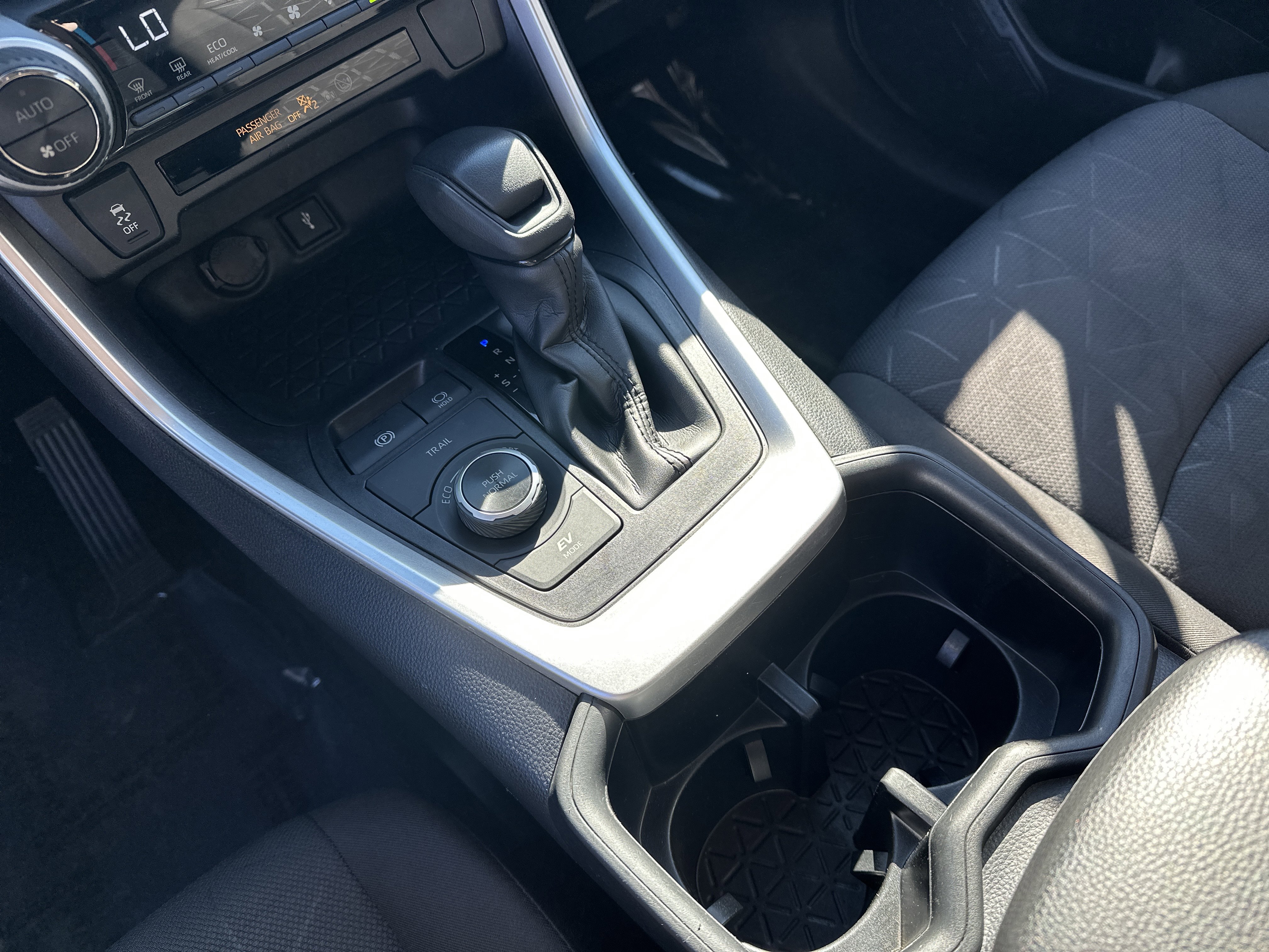 Certified 2022 Toyota RAV4 XLE image 26