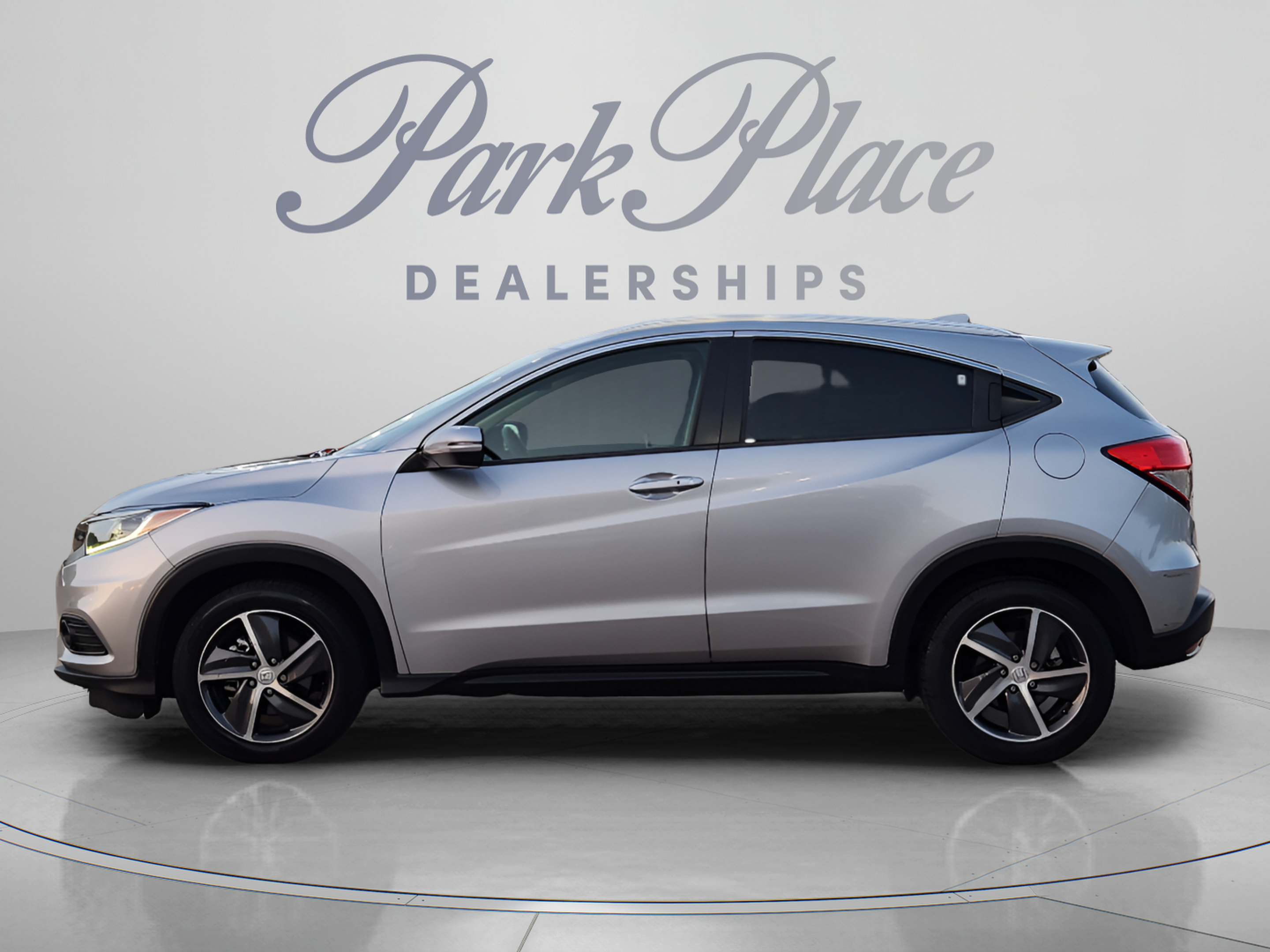 Used 2022 Honda HR-V EX-L image 2