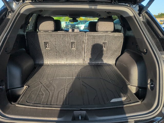 Used 2024 Chevrolet Blazer LT w/ Convenience Package FWD image 32