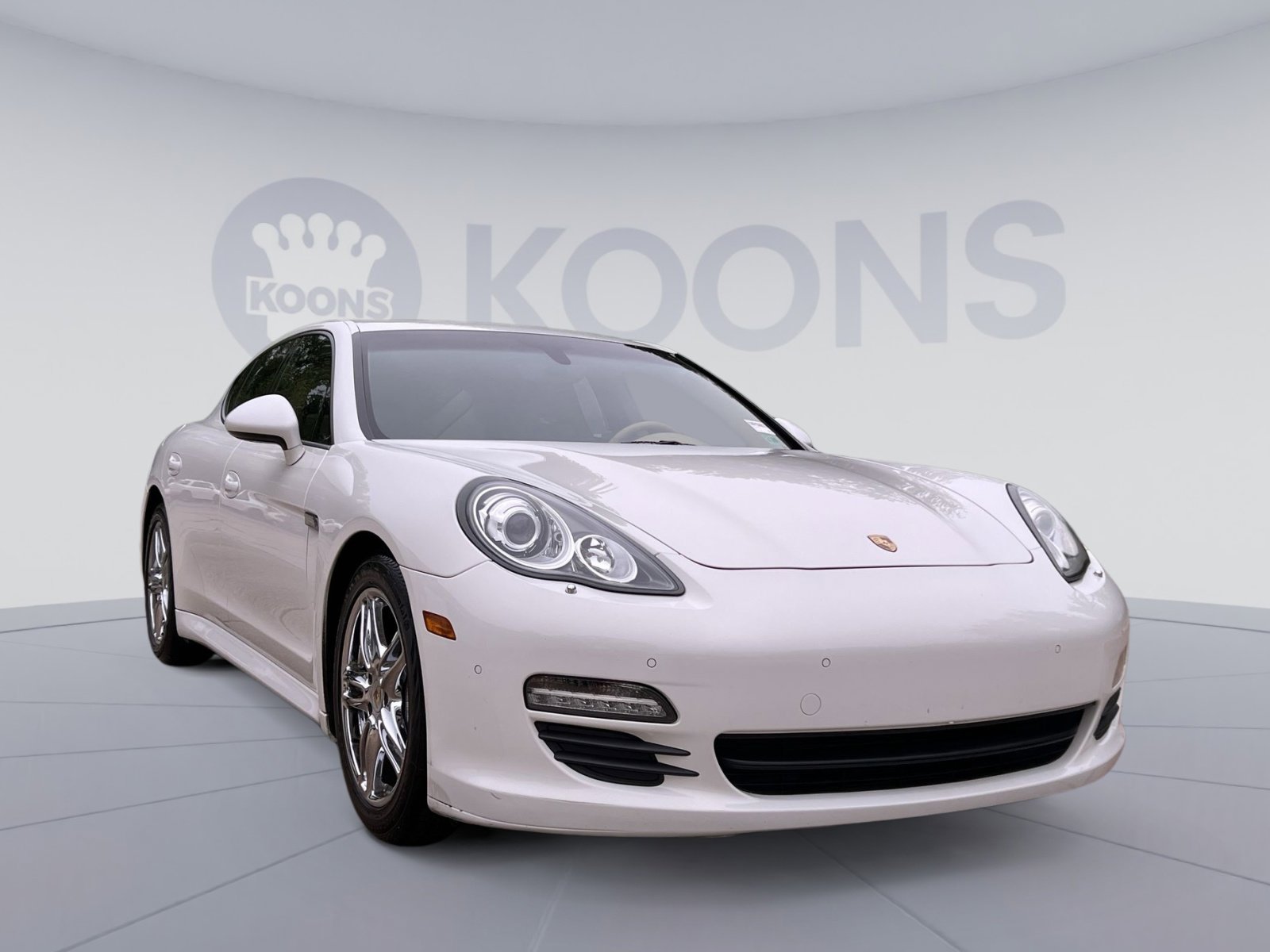 Used 2011 Porsche Panamera RWD image 18
