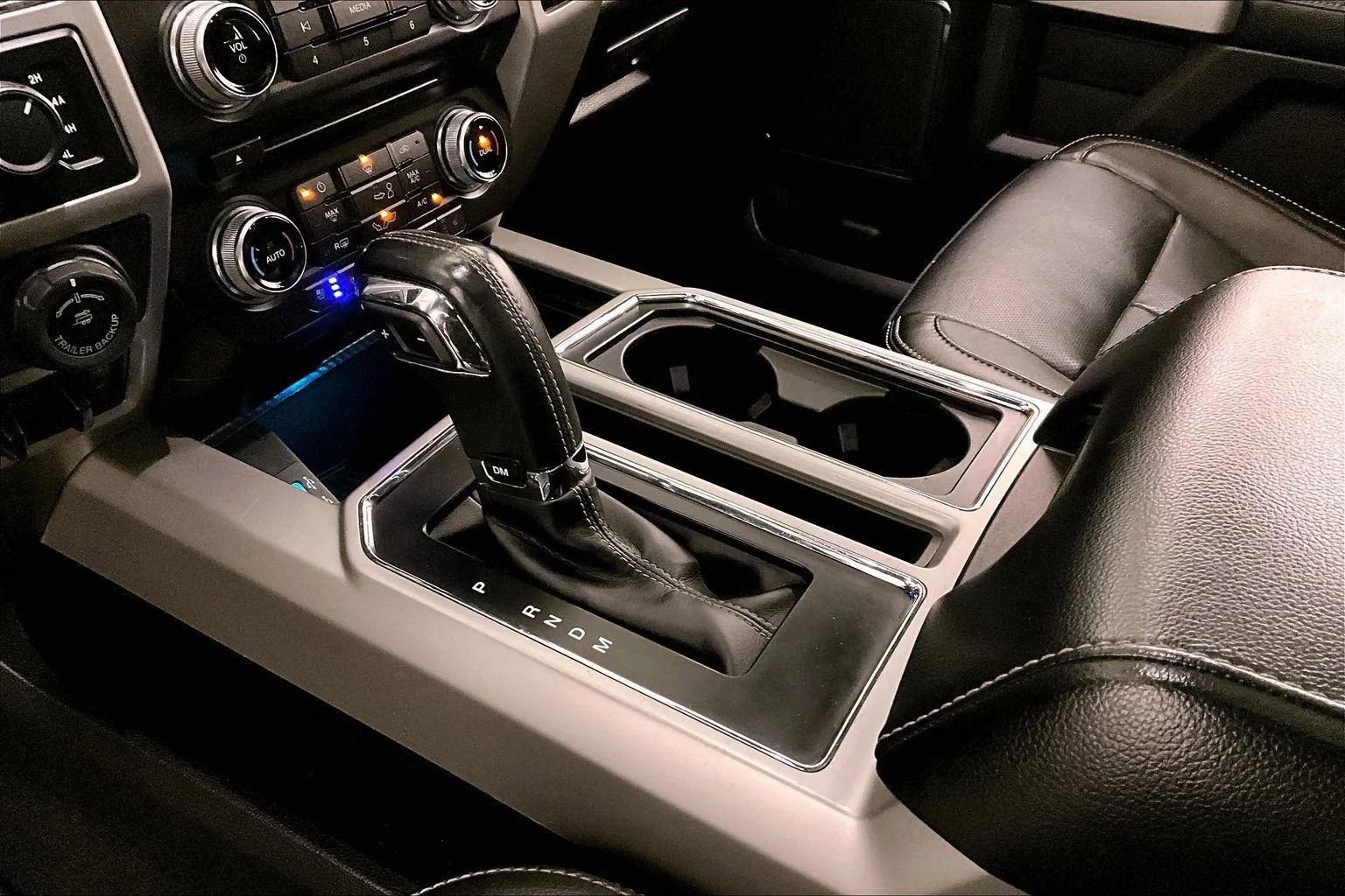 Used 2018 Ford F150 Lariat w/ Equipment Group 502A Luxury image 16