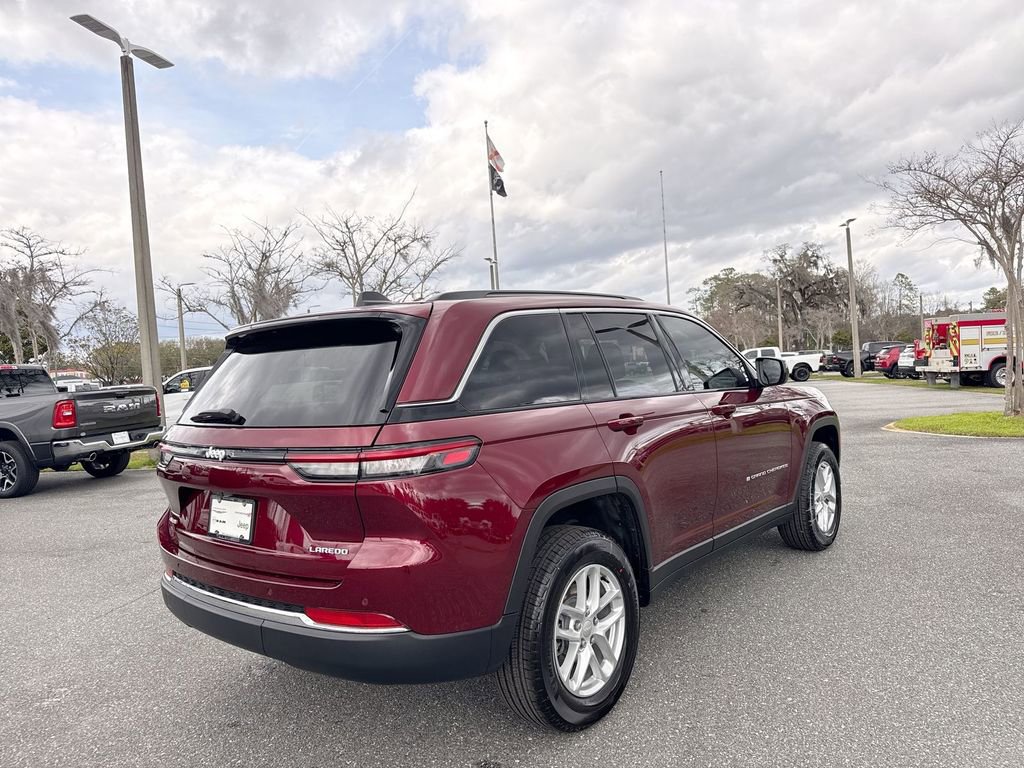 New 2026 Jeep Grand Cherokee Laredo image 3