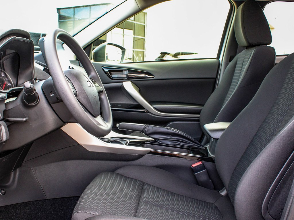 New 2026 Mitsubishi Eclipse Cross LE AWD/4WD image 32