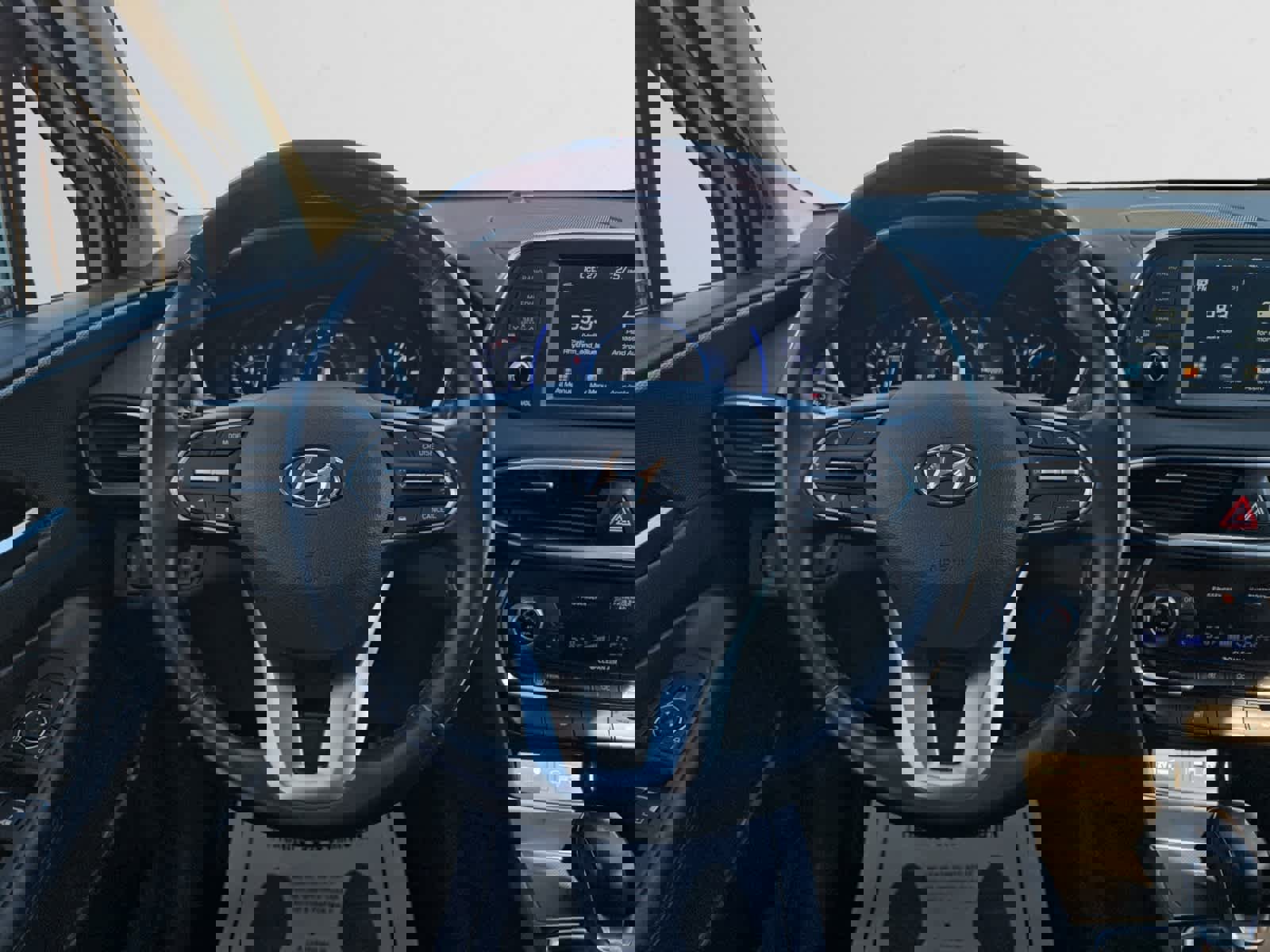 Used 2020 Hyundai Santa Fe SEL w/ Convenience Package image 12