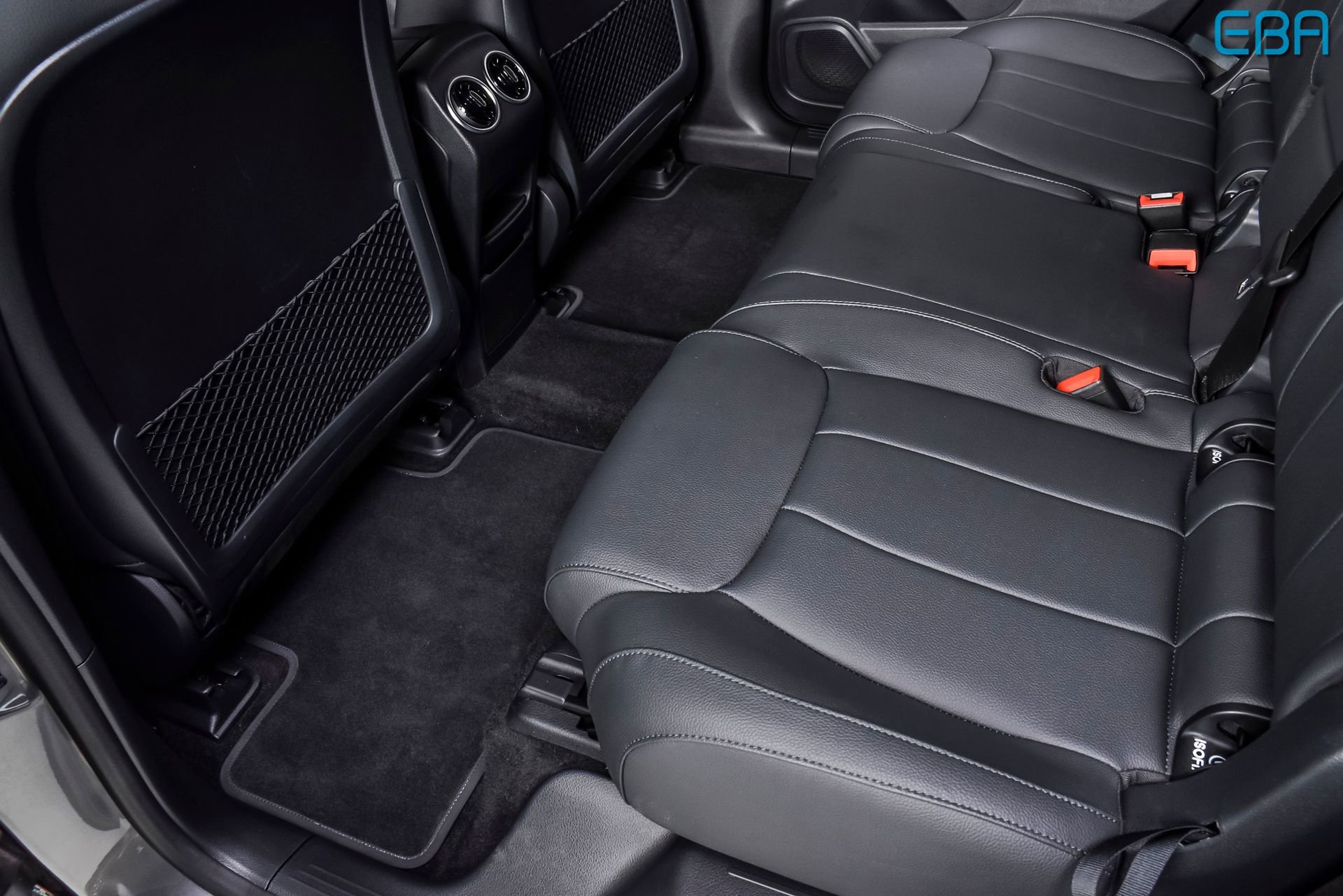 Used 2023 Mercedes-Benz EQB 300 4MATIC image 17