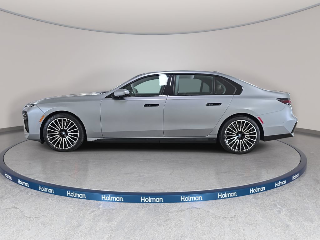 Used 2026 BMW 740i RWD image 11