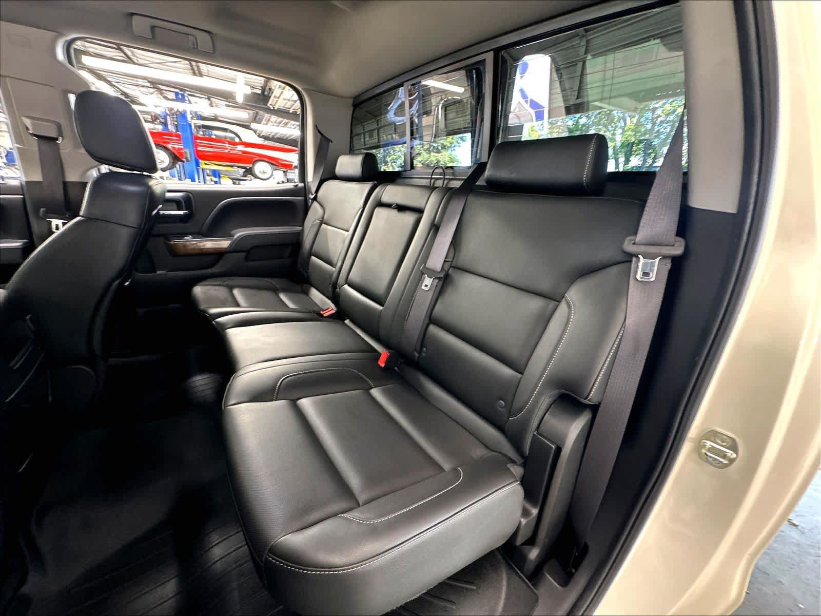 Used 2014 GMC Sierra 1500 SLT w/ SLT Crew Cab Value Package AWD/4WD image 25