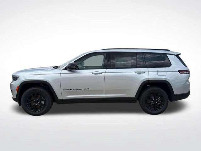 New 2025 Jeep Grand Cherokee L Altitude RWD image 22