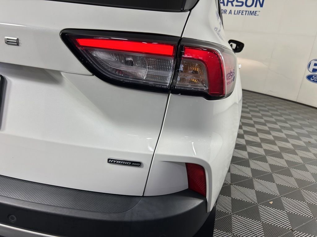 Used 2021 Ford Escape SEL w/ Technology Package AWD/4WD image 8