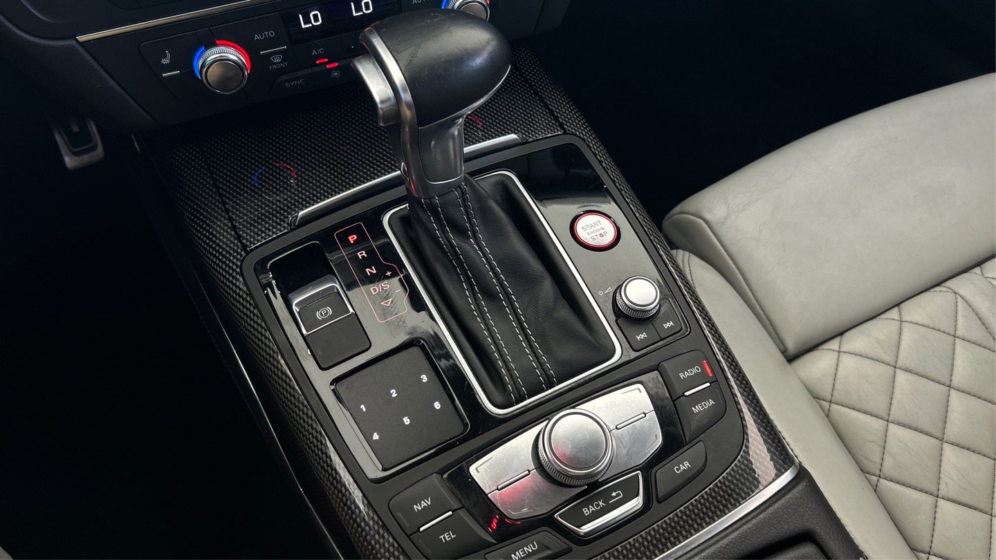 Used 2015 Audi S6 w/ Driver Assistance Package image 27