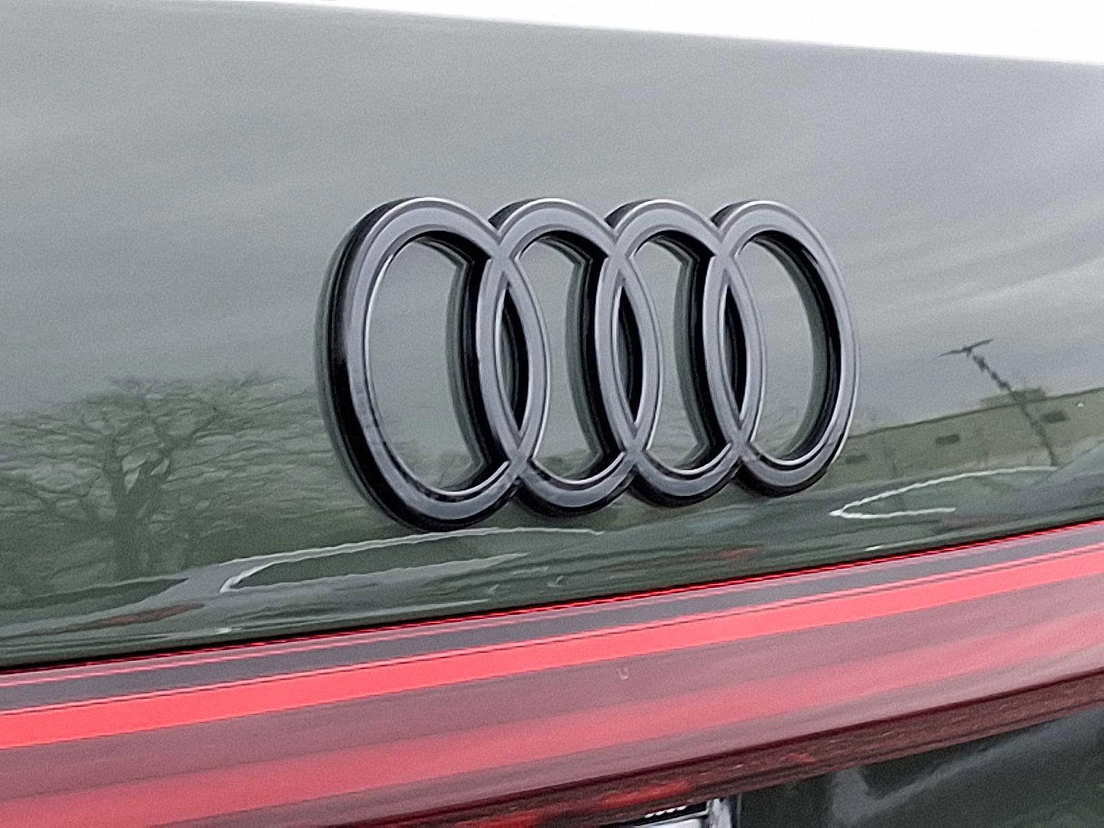 New 2025 Audi SQ5 Premium Plus image 18