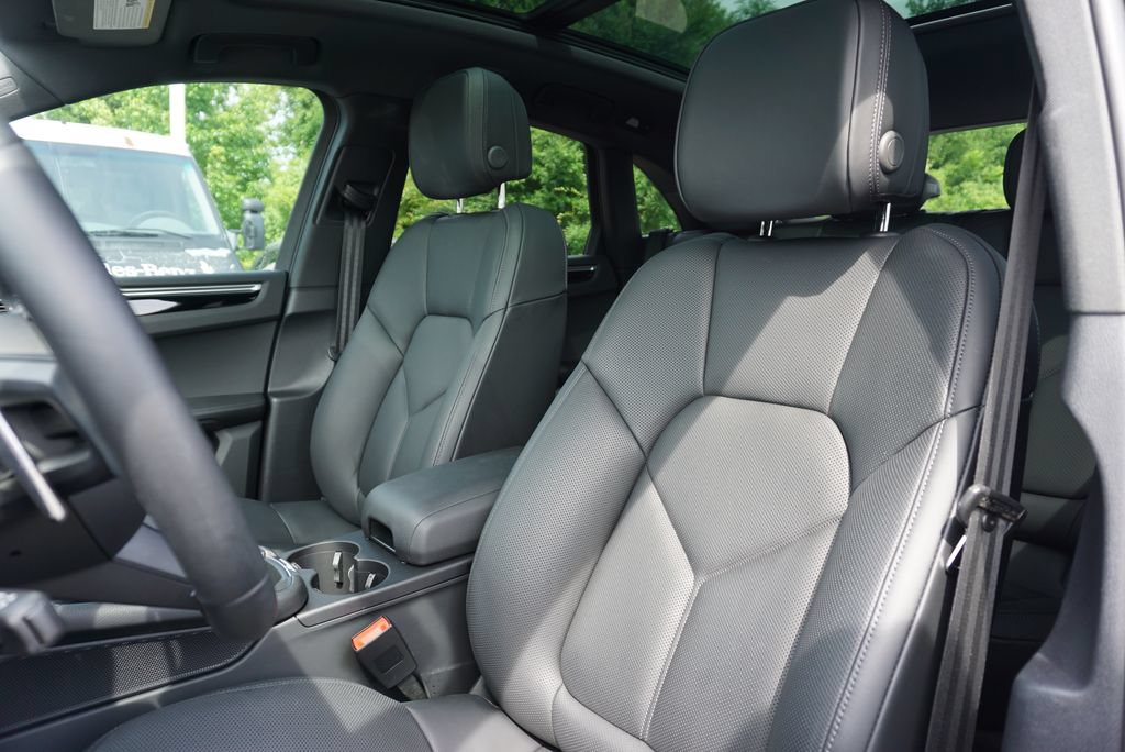 Used 2023 Porsche Macan S AWD/4WD image 27