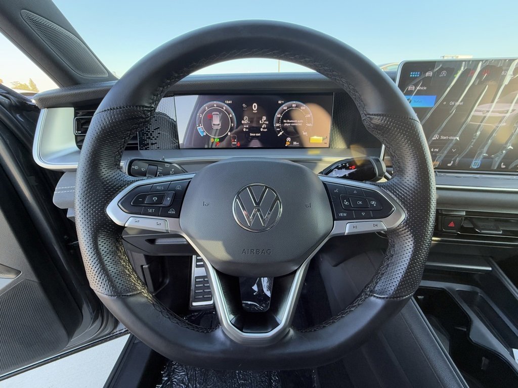 New 2026 Volkswagen Tiguan SE R-Line image 14
