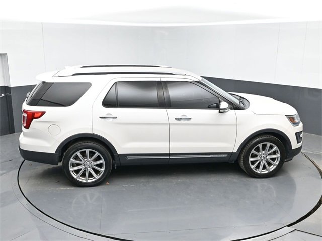 Used 2016 Ford Explorer Limited image 45