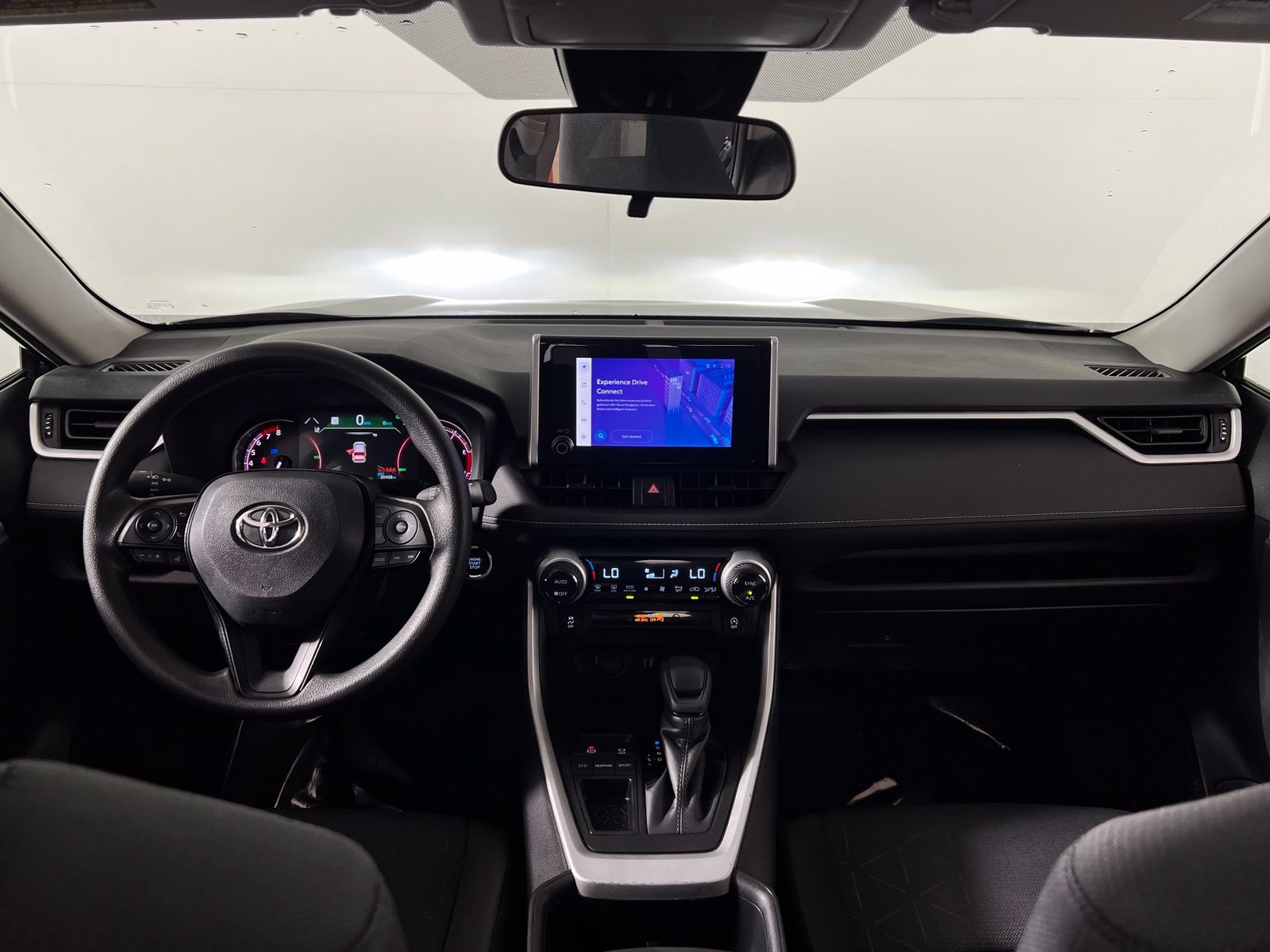 Certified 2025 Toyota RAV4 XLE FWD image 22