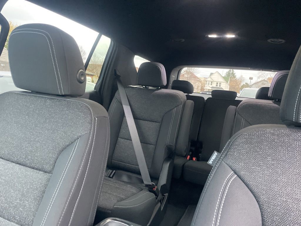 New 2026 Chevrolet Traverse LT image 13