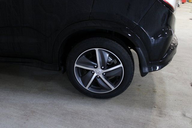 Used 2020 Honda HR-V Touring image 9