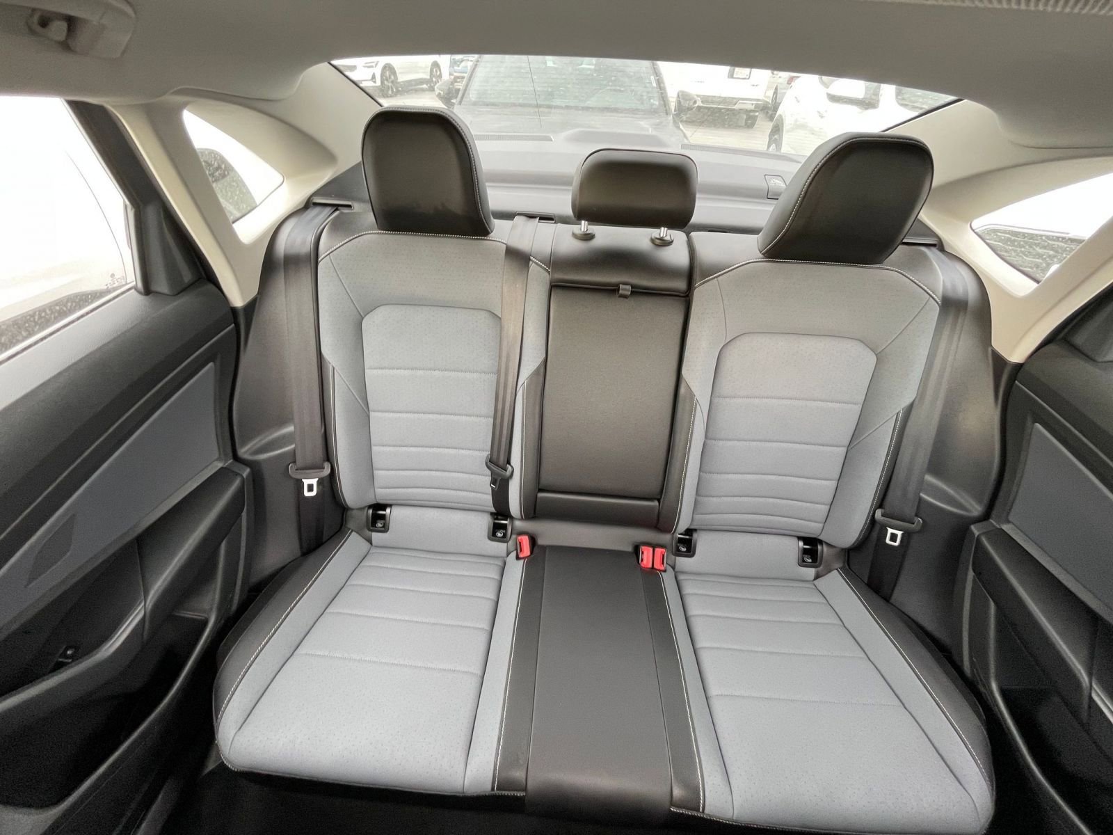 Used 2025 Volkswagen Jetta SE image 39