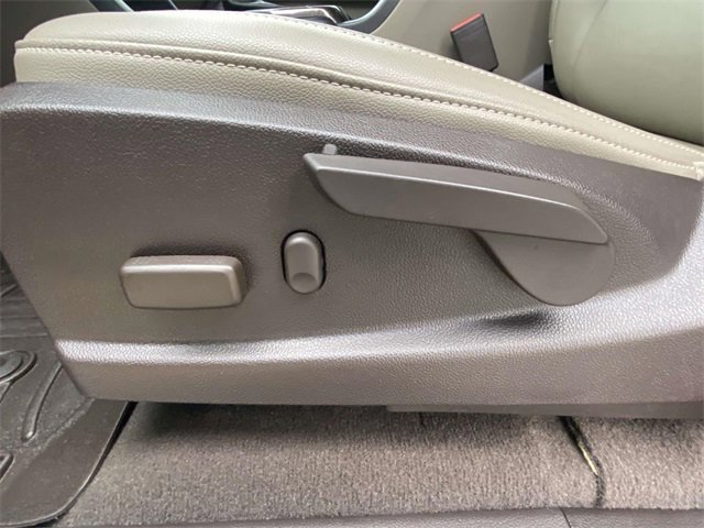 Used 2020 GMC Canyon SLT w/ Driver Alert Package image 15