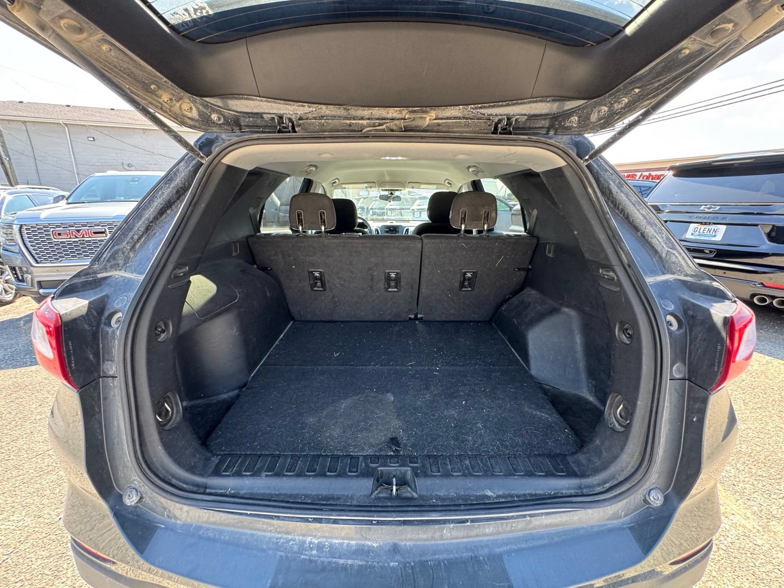 Used 2019 Chevrolet Equinox LS w/ LS Convenience Package AWD/4WD image 17