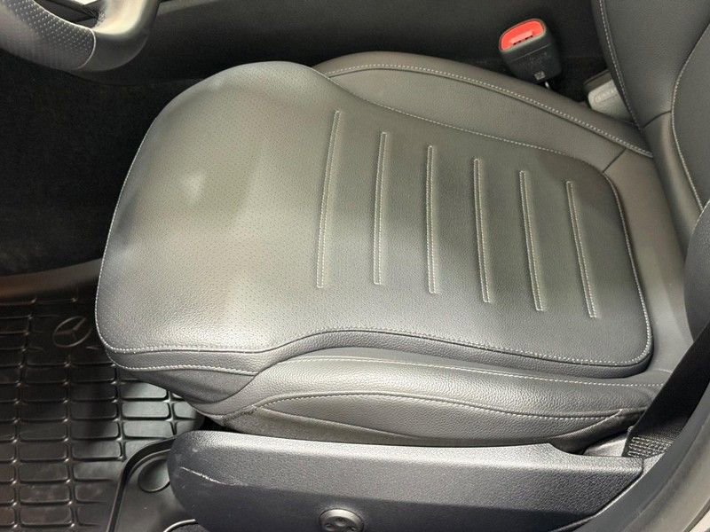 New 2025 Mercedes-Benz C 300 4MATIC Sedan image 18