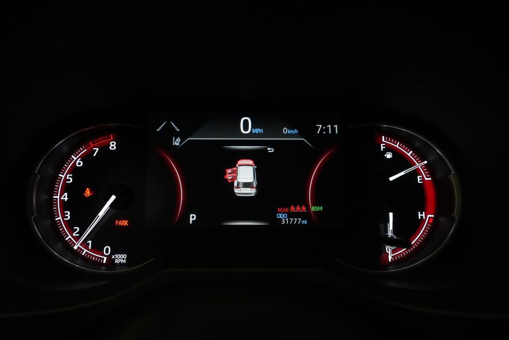 Used 2025 Toyota RAV4 XLE image 2