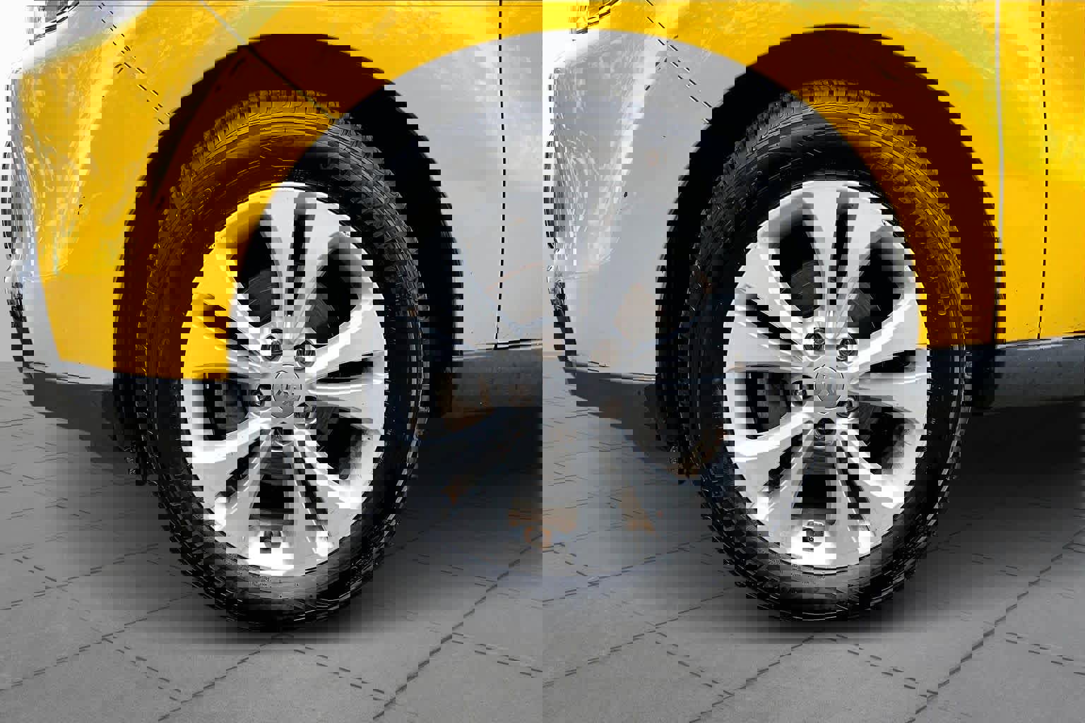 Used 2016 Kia Soul + image 9