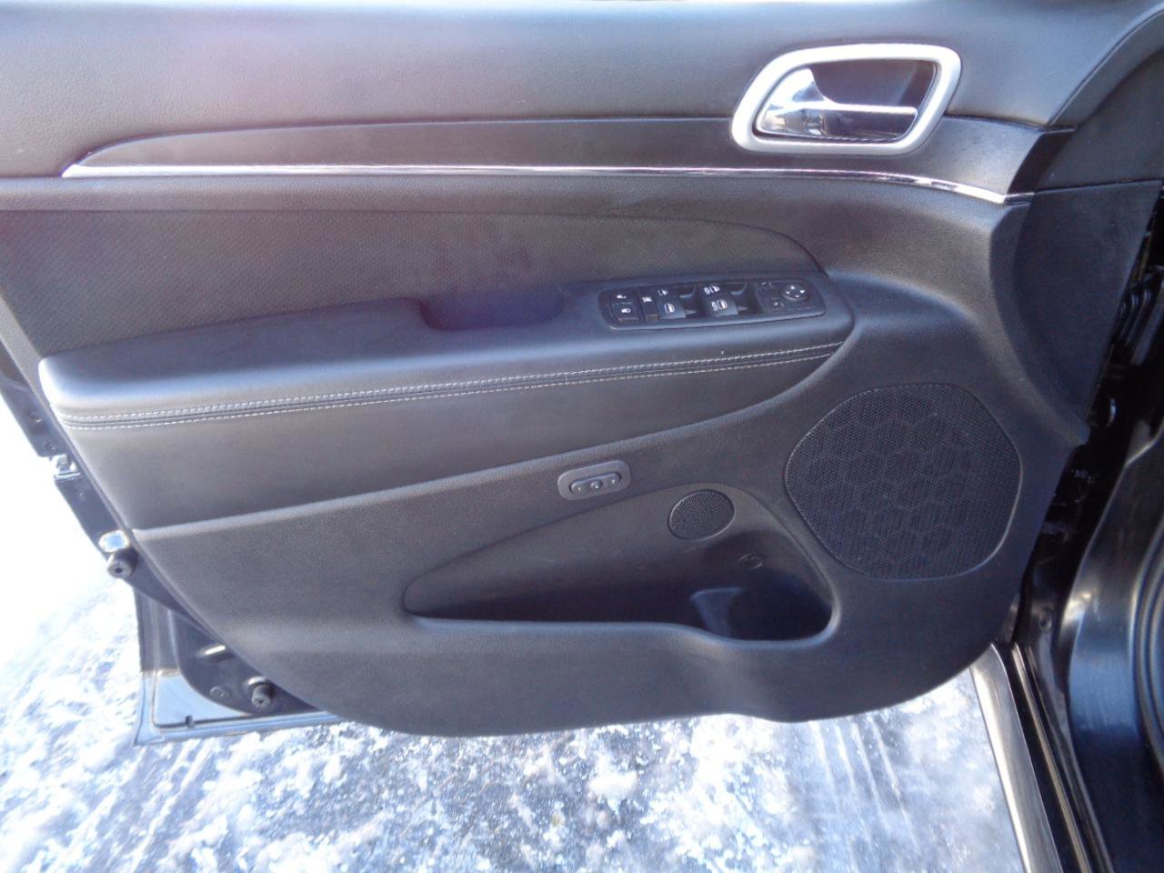 Used 2013 Jeep Grand Cherokee SRT8 image 25