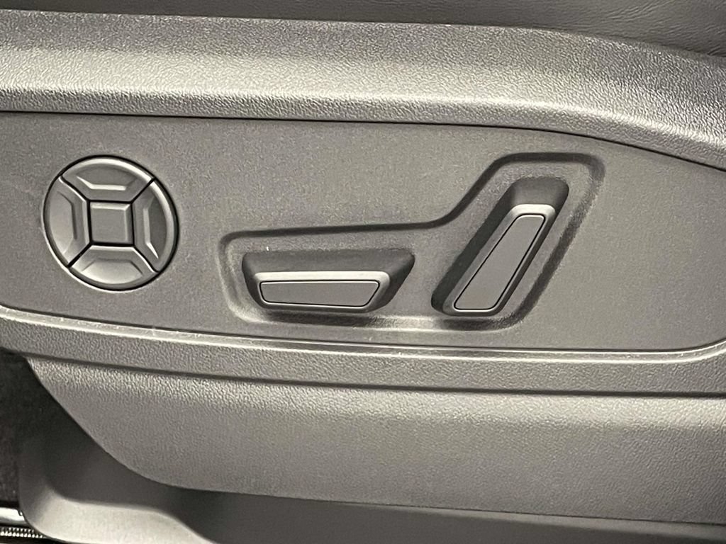 New 2026 Audi SQ5 Premium Plus AWD/4WD image 17