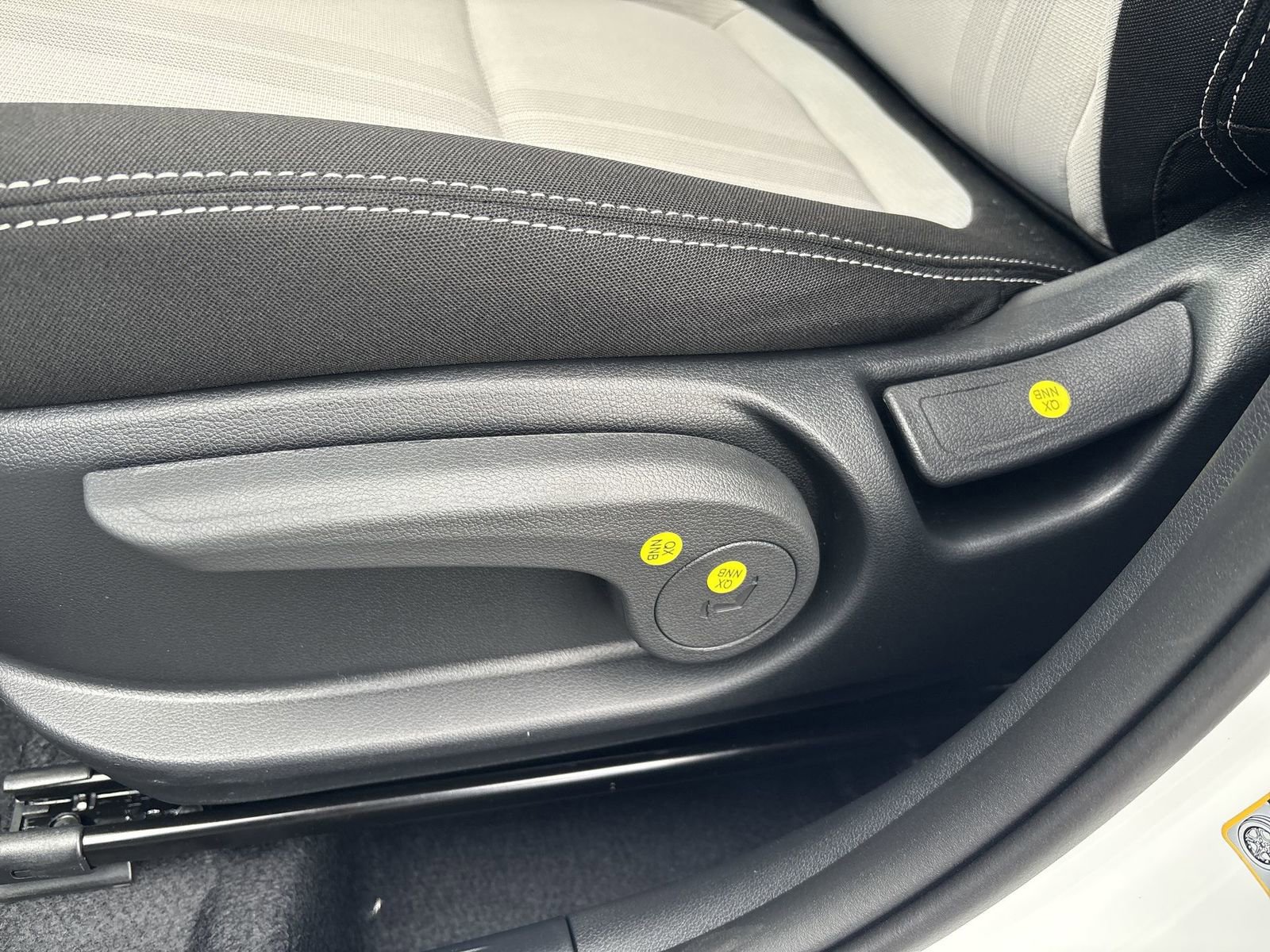 New 2026 Hyundai Venue SEL FWD image 13