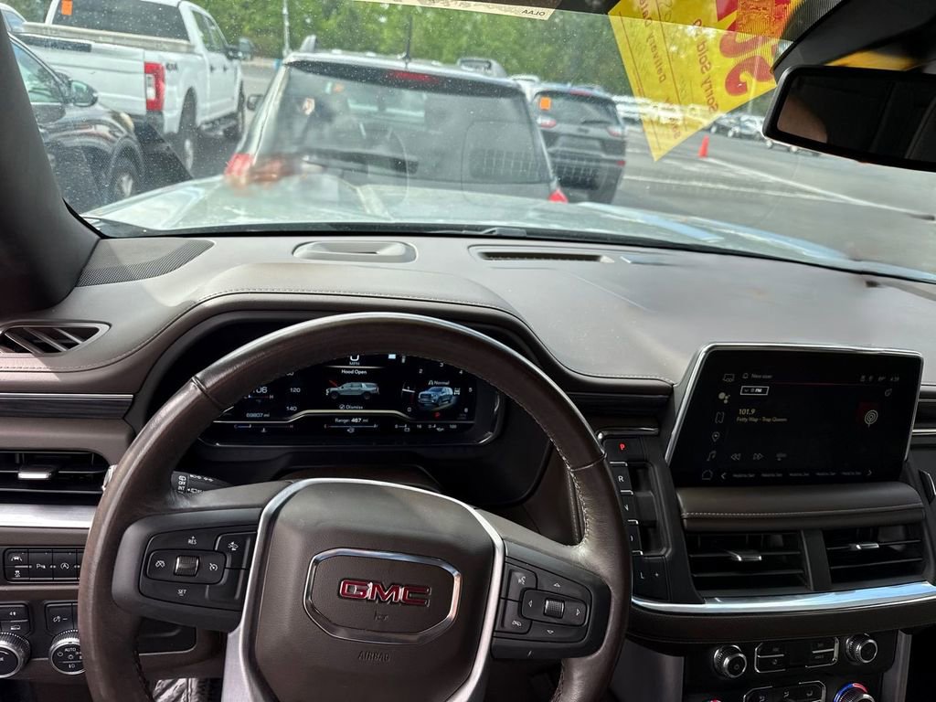 Used 2023 GMC Yukon SLT AWD/4WD image 15