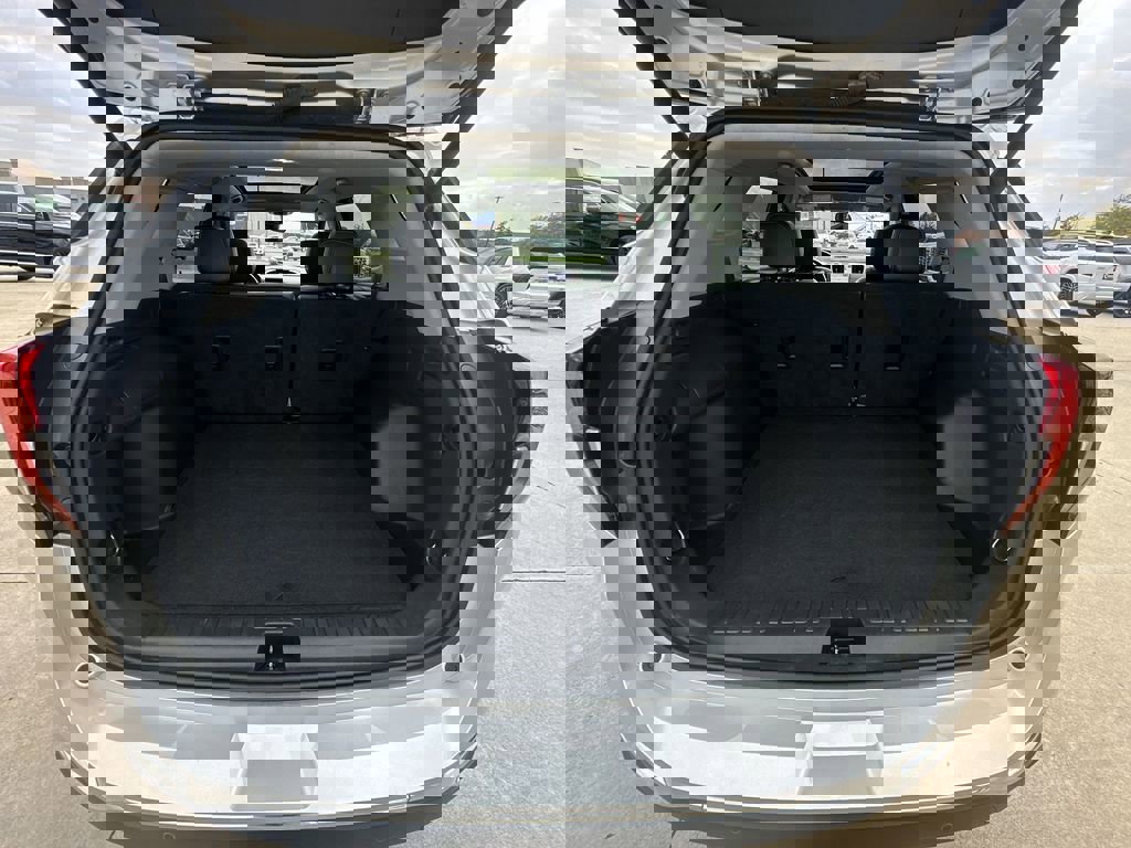 Certified 2021 GMC Terrain SLT w/ Infotainment Package II image 28