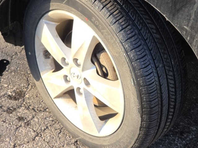 Used 2012 Hyundai Elantra GLS w/ Preferred Pkg 3 image 6