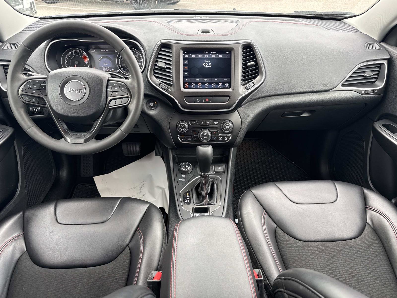 Used 2020 Jeep Cherokee Trailhawk AWD/4WD image 15
