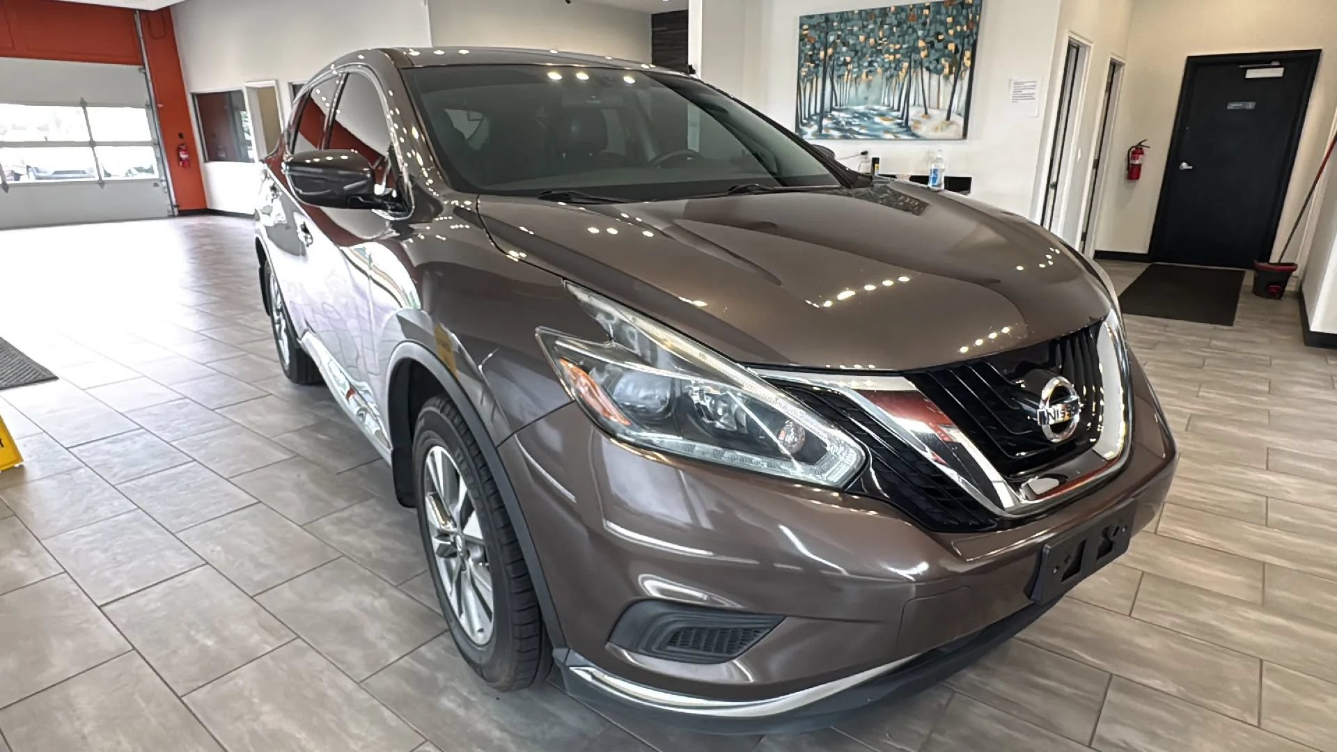 Used 2018 Nissan Murano S FWD image 2