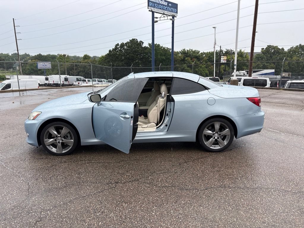 Used 2010 Lexus IS 250C RWD image 4