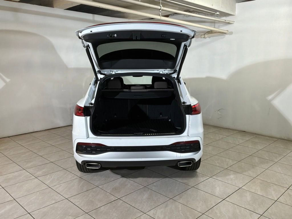 Certified 2025 Audi Q5 Premium w/ Convenience Package image 23