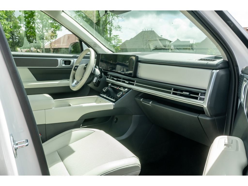 Used 2026 Hyundai Santa Fe SEL FWD image 18