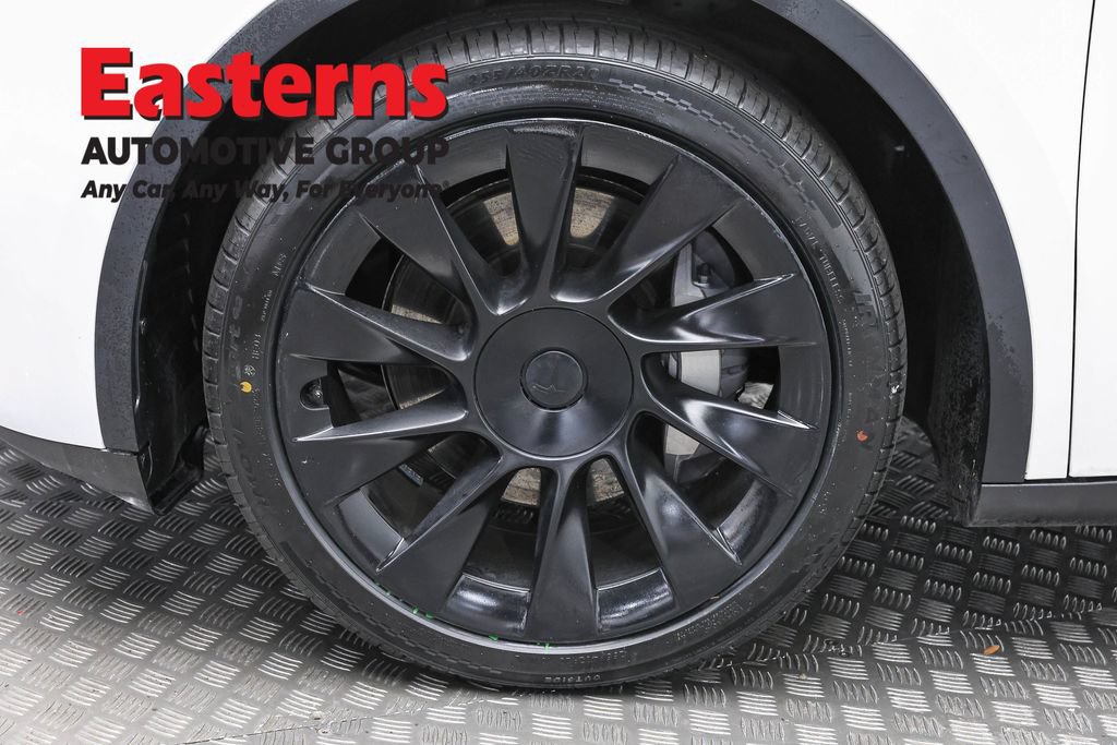 Used 2022 Tesla Model Y Long Range AWD/4WD image 27
