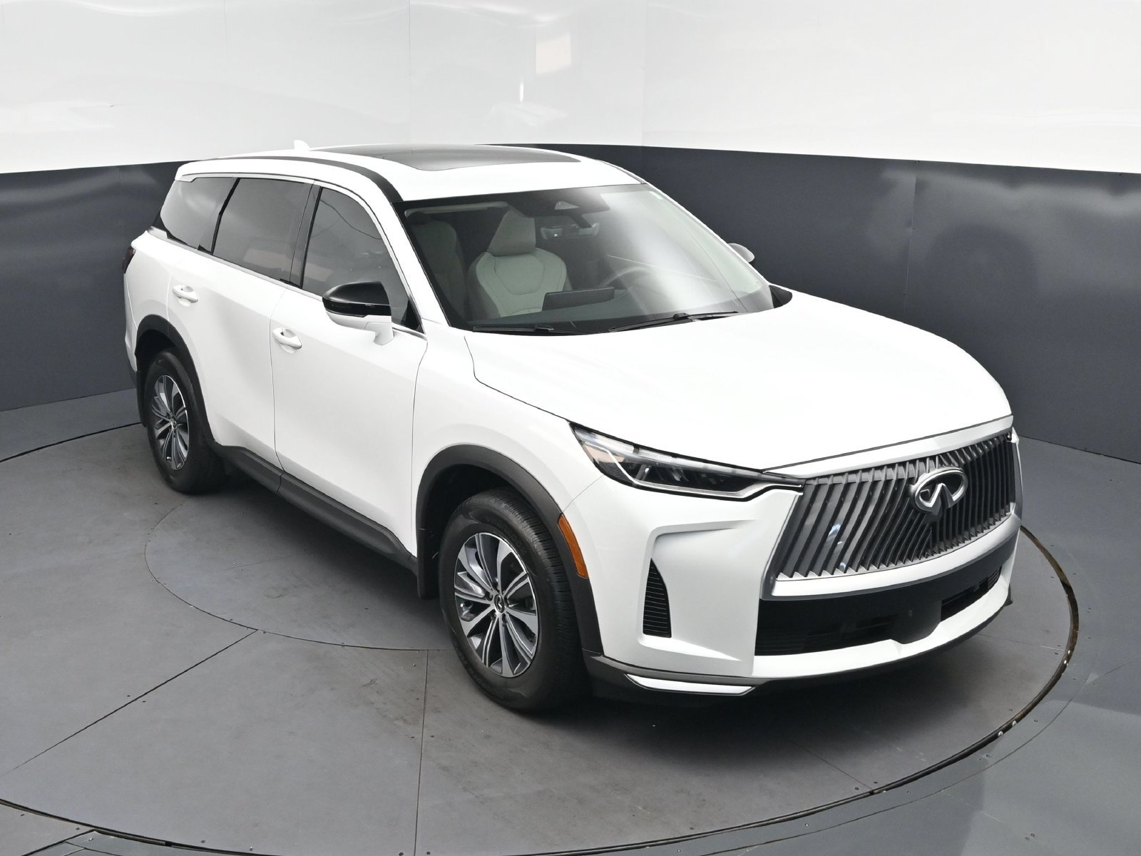 Used 2026 INFINITI QX60 Pure w/ Cargo Package FWD image 1