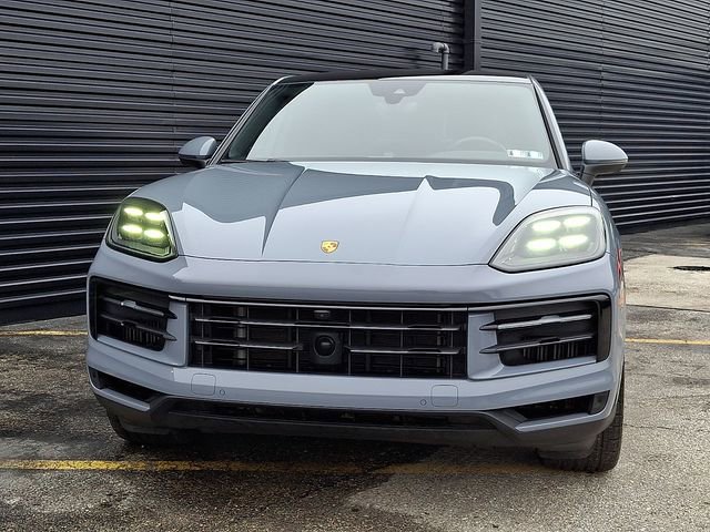 Certified 2024 Porsche Cayenne Coupe image 10