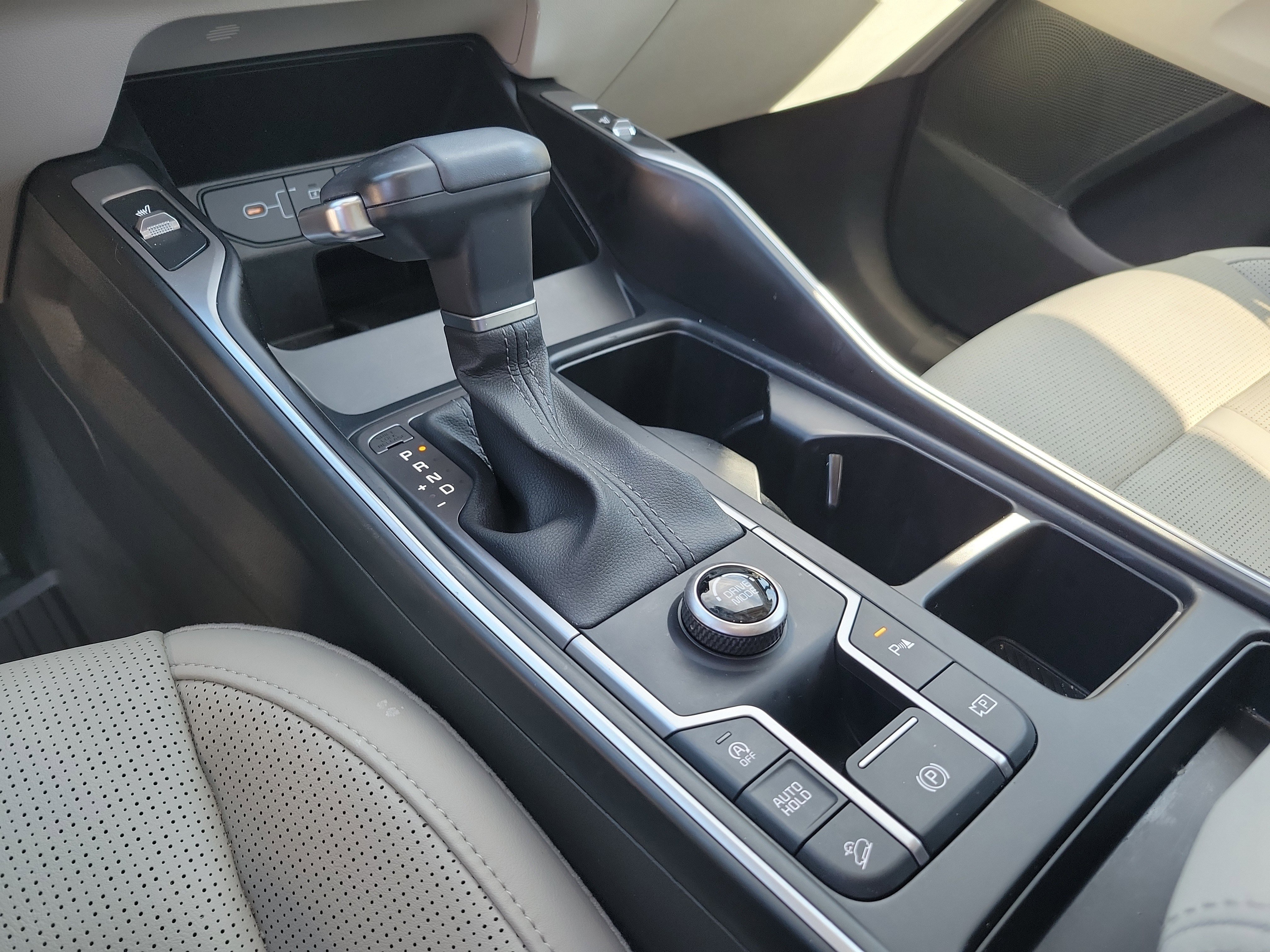 Used 2025 Kia Sorento S w/ Panoramic Sunroof Package image 15