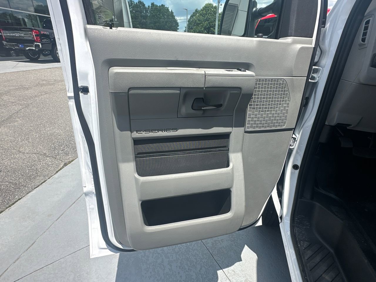 New 2025 Ford E-350 and Econoline 350 Super Duty w/ Power Equipment Group image 10