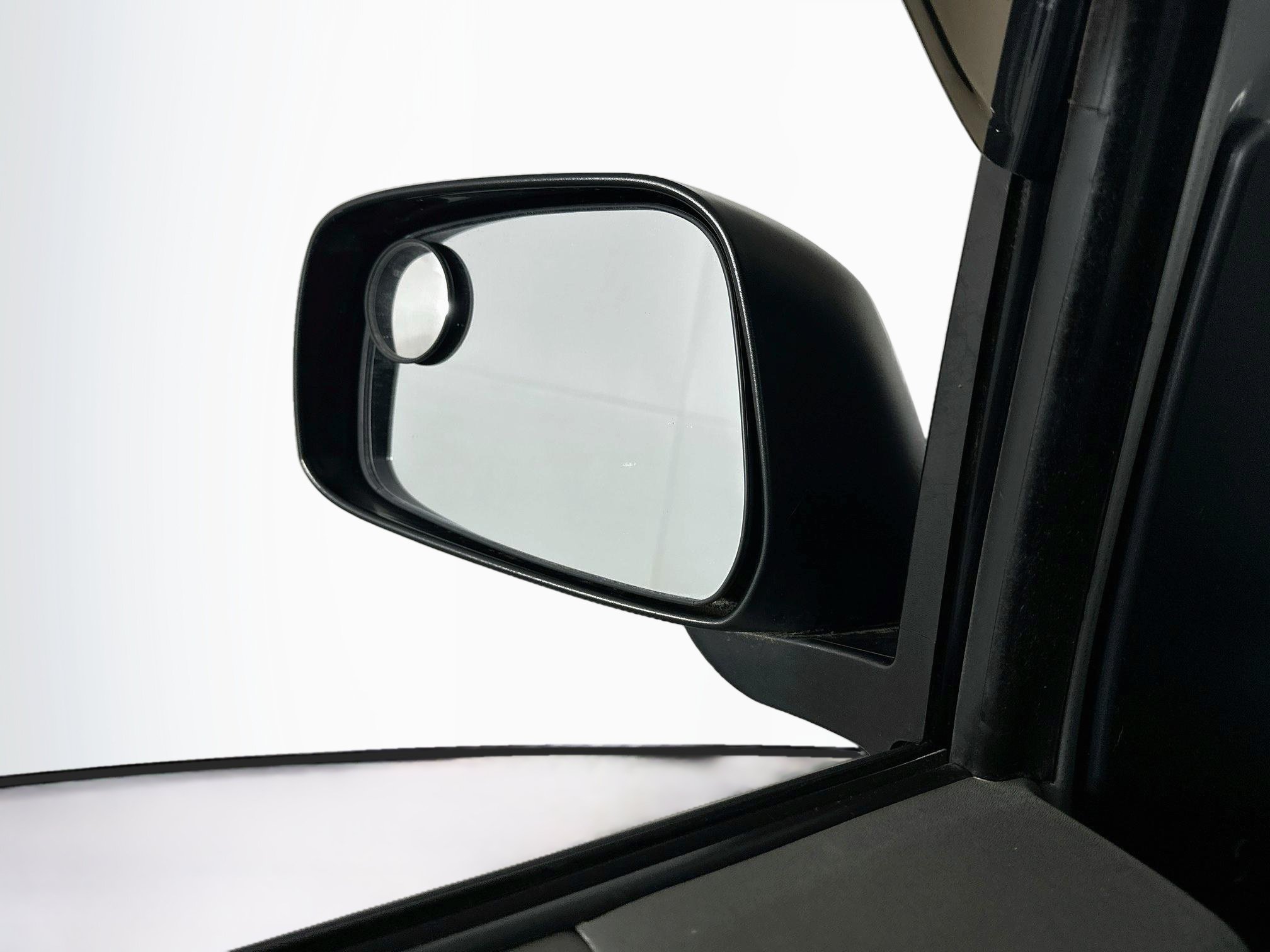 Used 2014 Nissan Frontier SV RWD image 16